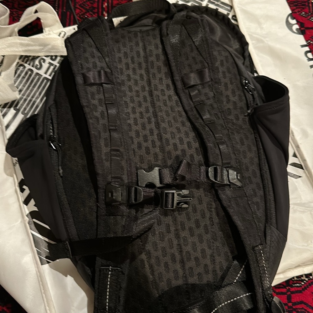 Lululemon backpack - Picture 3 of 6